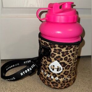 Hot pink hydrojug pro jug with leopard sleeve